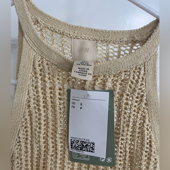 H&M Tank top - Picture 2 of 2